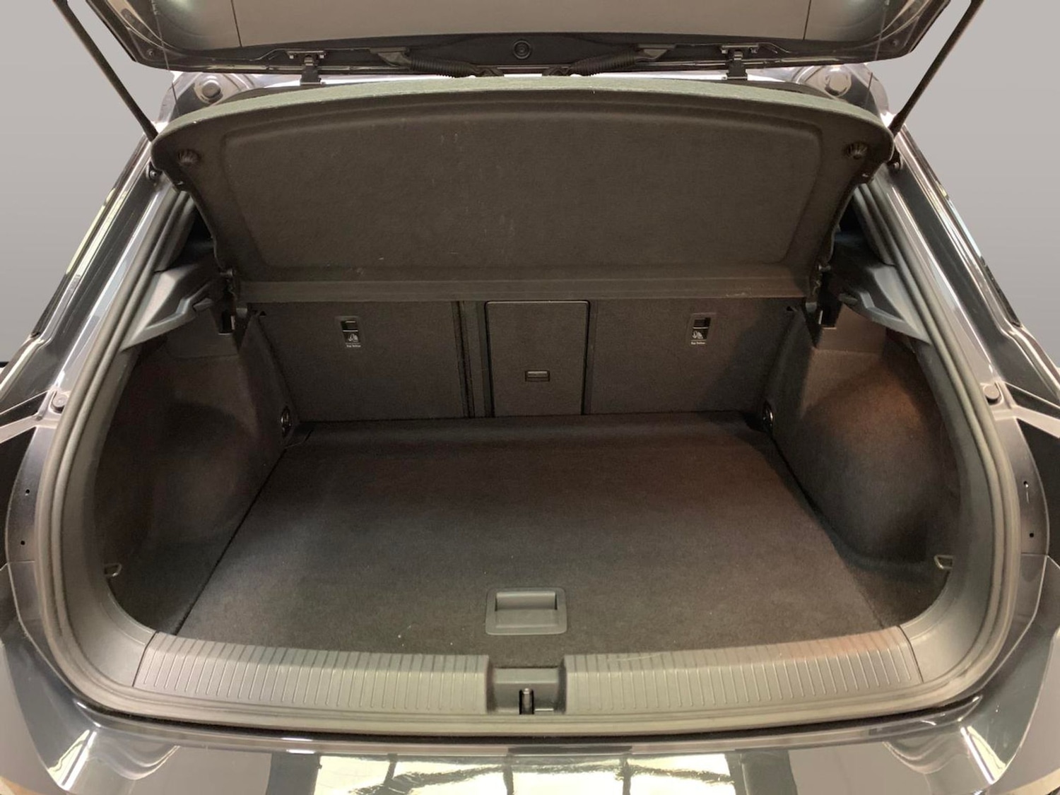 Used Volkswagen T-Roc 2021 for sale - 76640879: Photo 37