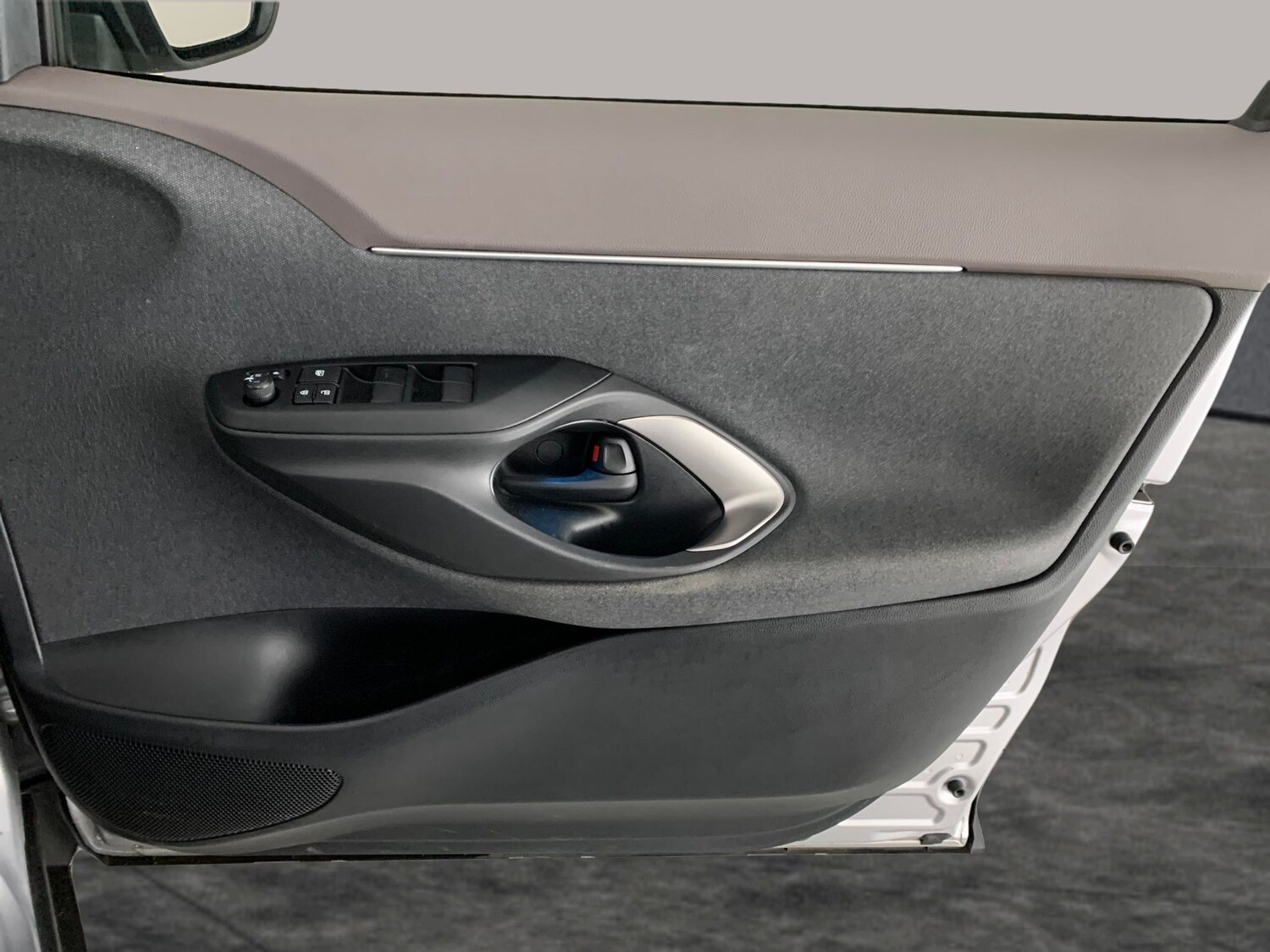 Used Toyota Yaris Cross 2022 for sale - 77686114: Photo 31