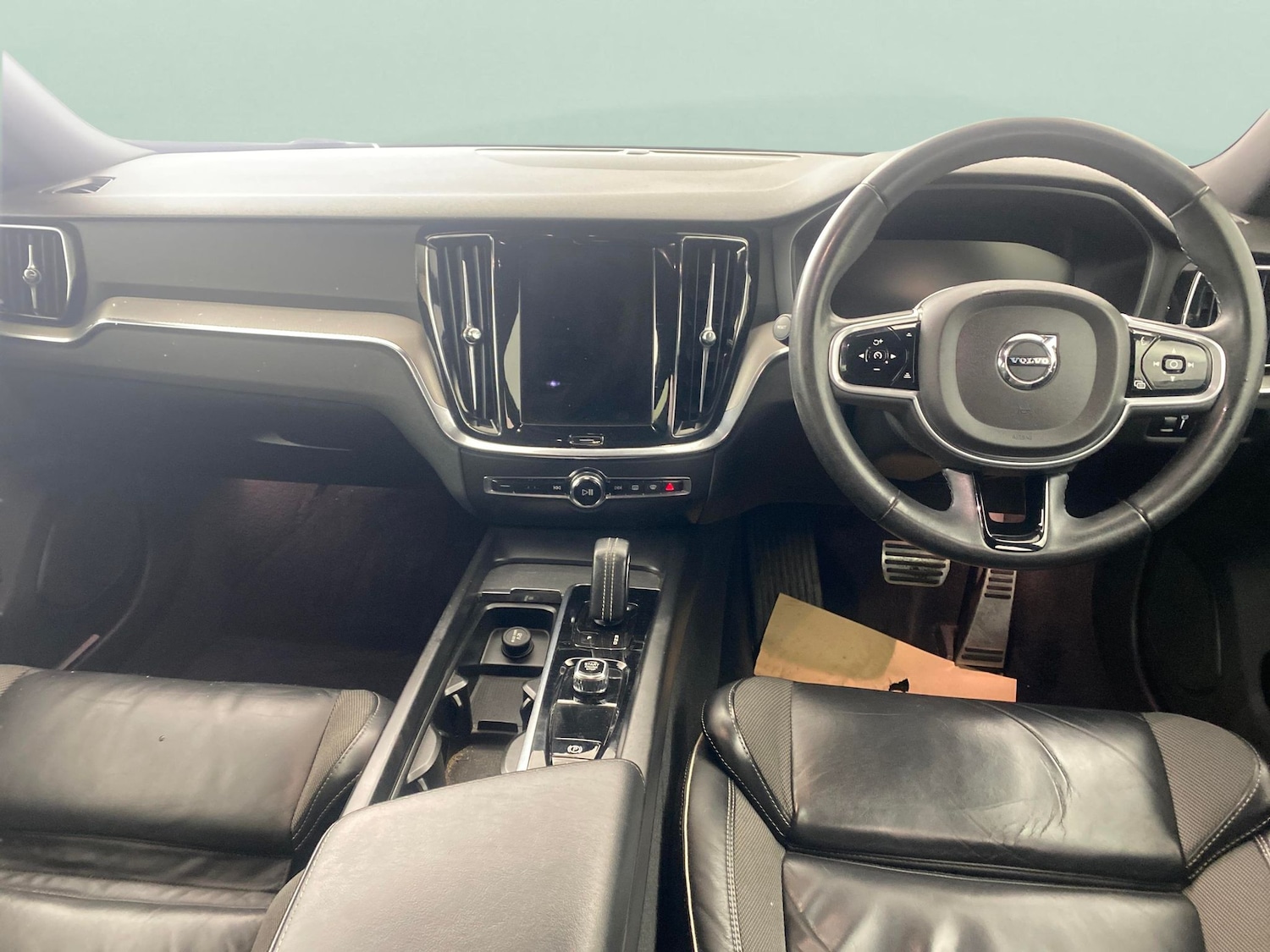 Used Volvo V60 2021 for sale - 77350912: Photo 4