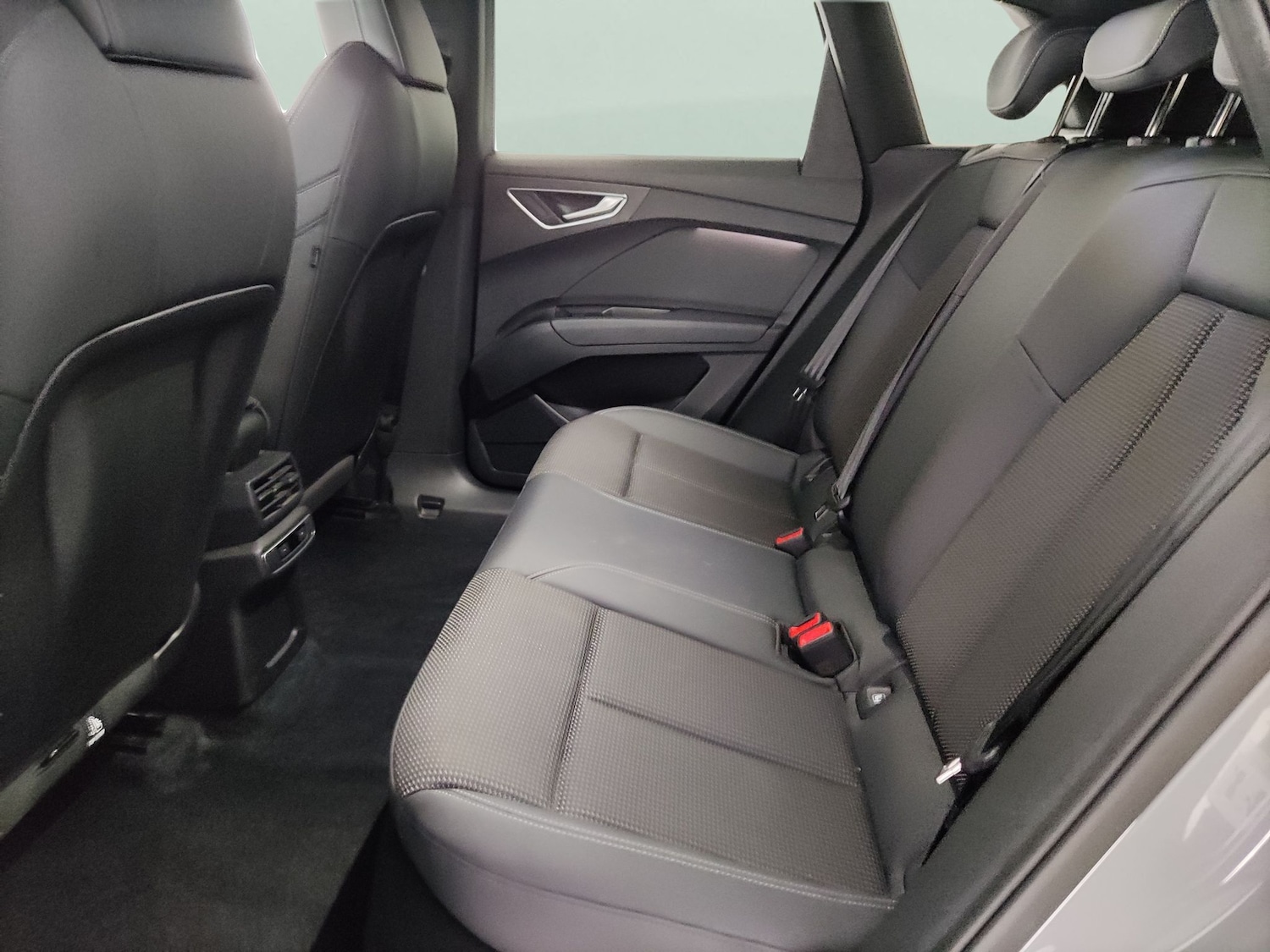 Used Audi Q4 e-tron 2023 for sale - 78079286: Photo 30