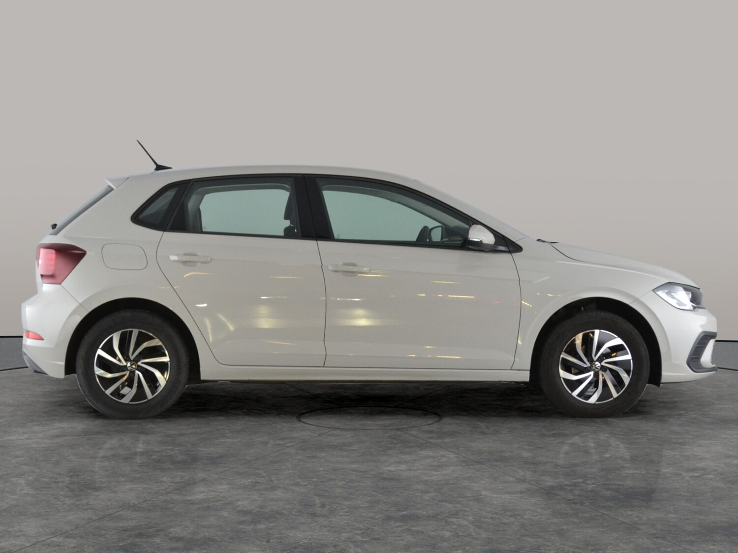 Used Volkswagen Polo 2023 for sale - 77903733: Photo 10