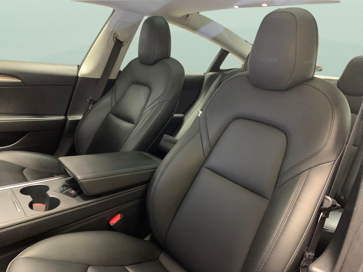 Used Tesla Model 3 2021 for sale - 76664744: Photo 8