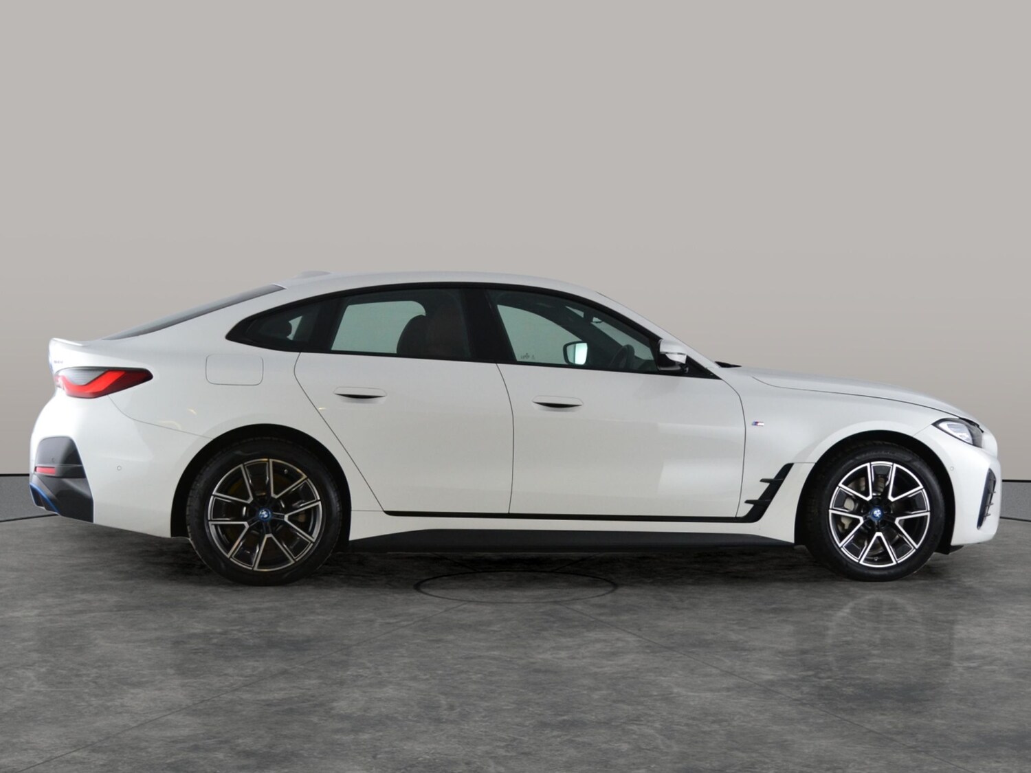 Used BMW i4 2023 for sale - 78012426: Photo 13