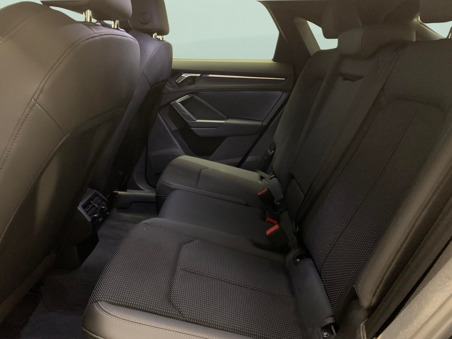 Used Audi Q3 2022 for sale - 77013312: Photo 27