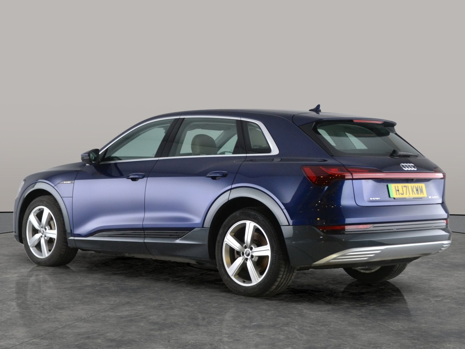 Used Audi e-tron 2021 for sale - 77435457: Photo 9