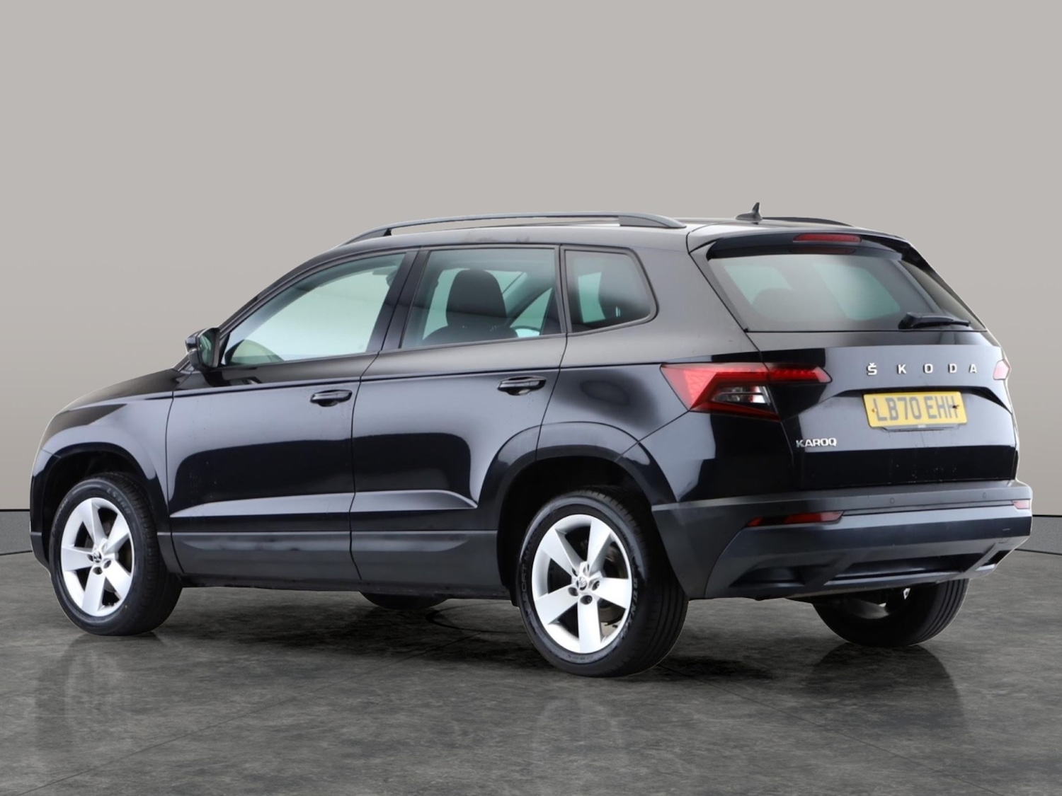 Used Skoda Karoq 2021 for sale - 76931891: Photo 8