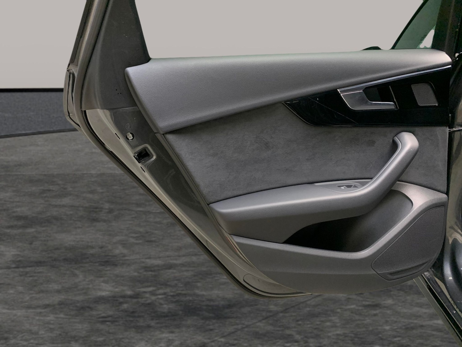 Used Audi A4 Avant 2023 for sale - 76704220: Photo 28