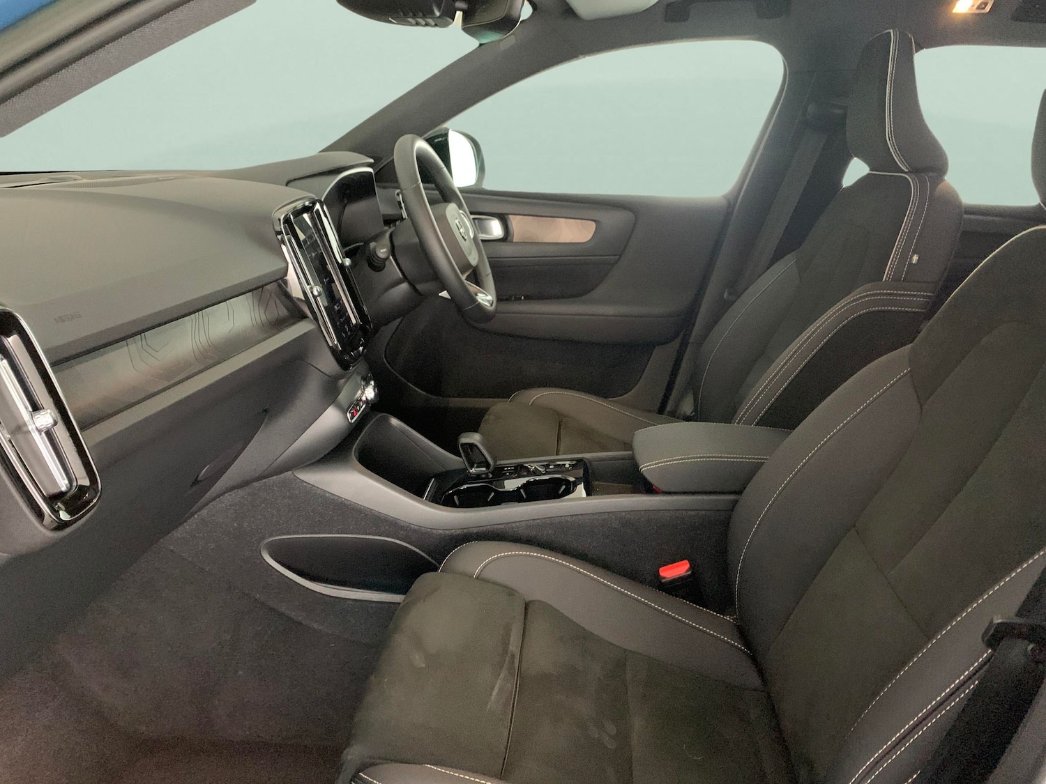 Used Volvo XC40 2022 for sale - 76580503: Photo 4