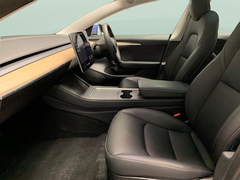 Used Tesla Model 3 2023 for sale - 76978200: Photo