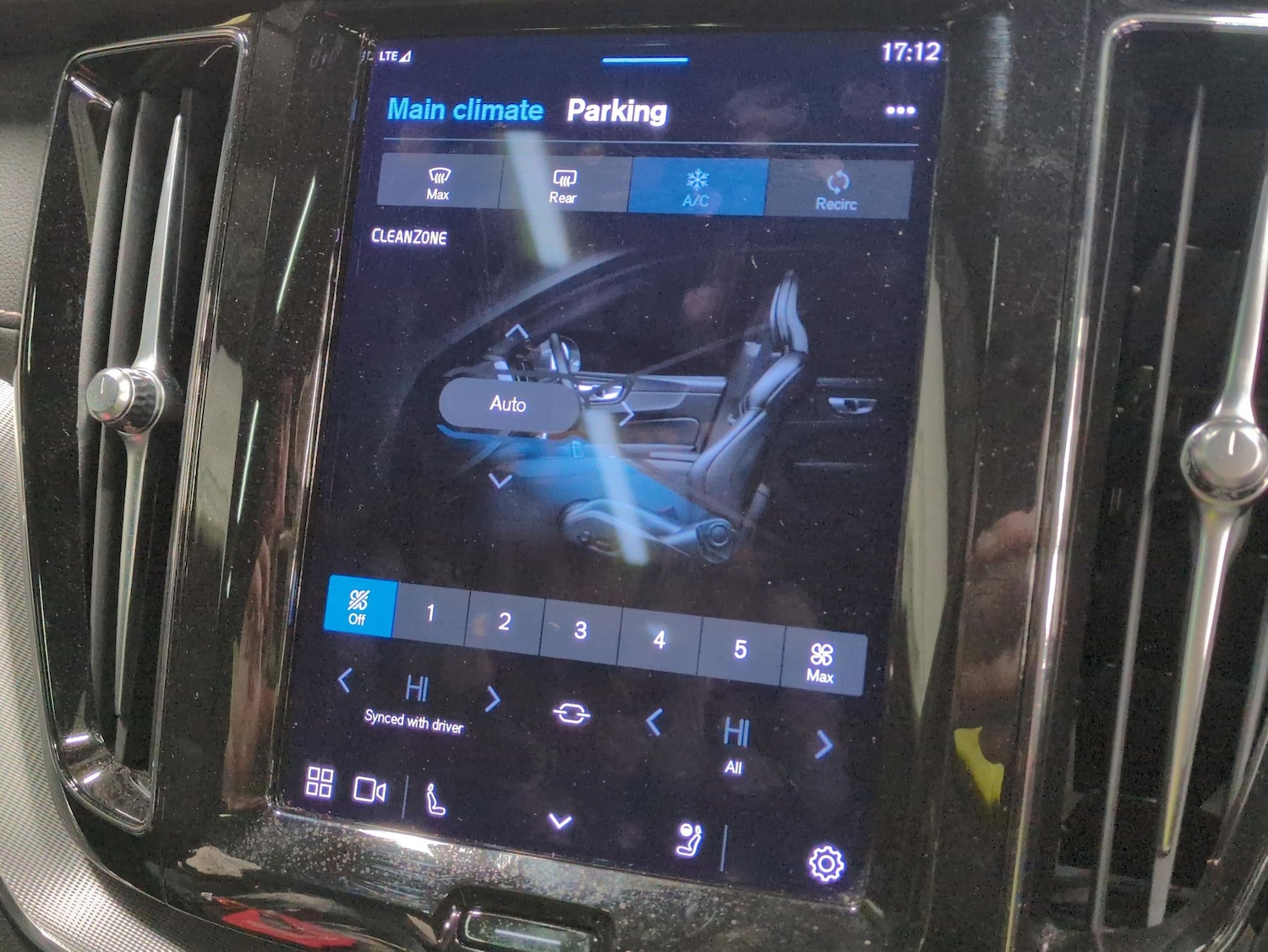 Used Volvo XC60 2022 for sale - 77300886: Photo 16