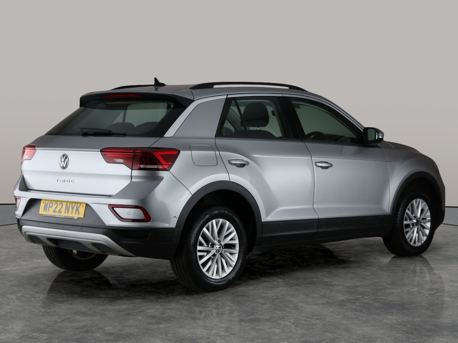 Used Volkswagen T-Roc 2022 for sale - 76668627: Photo 9