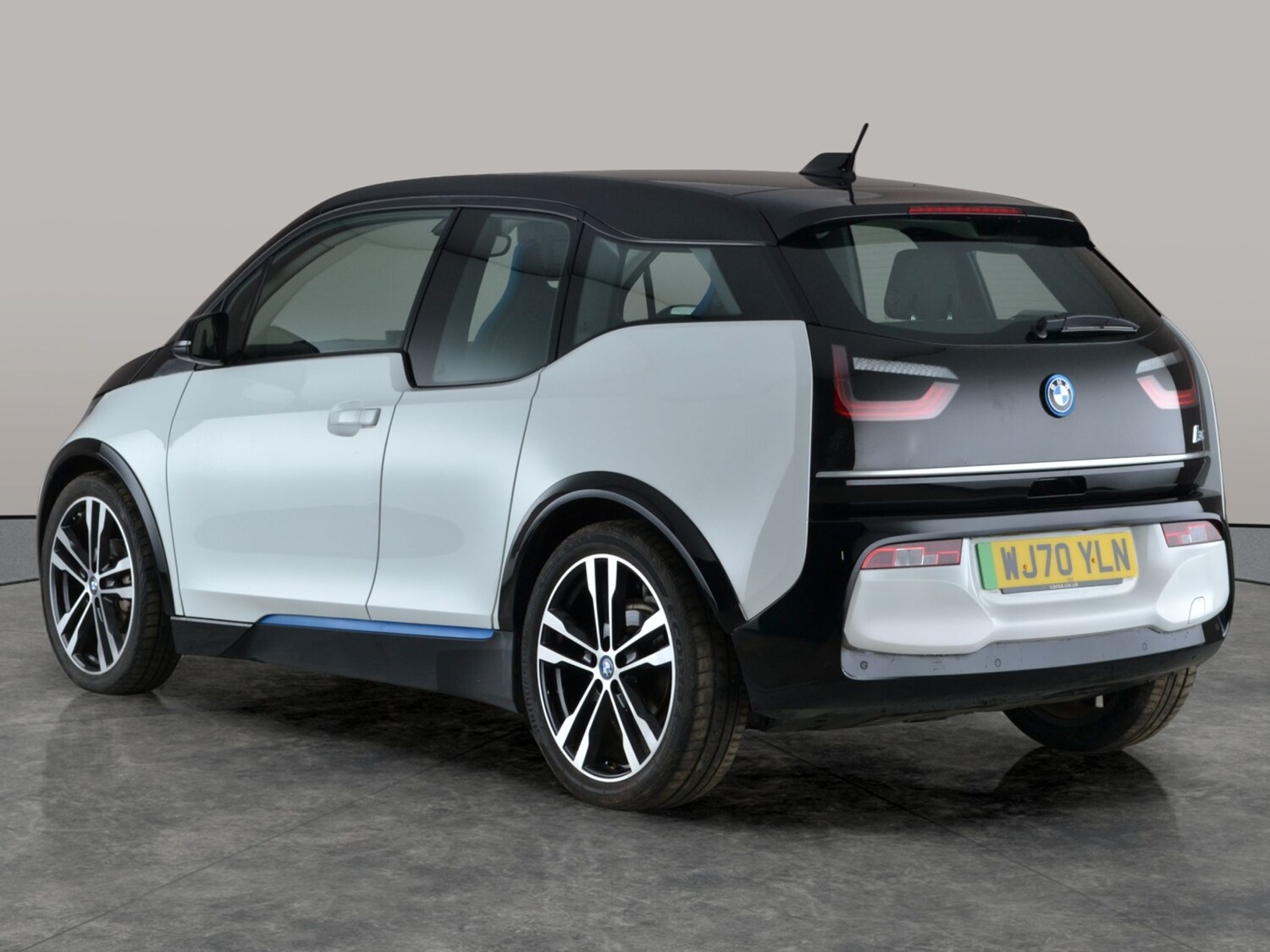 Used BMW i3 2020 for sale - 77674272: Photo 12