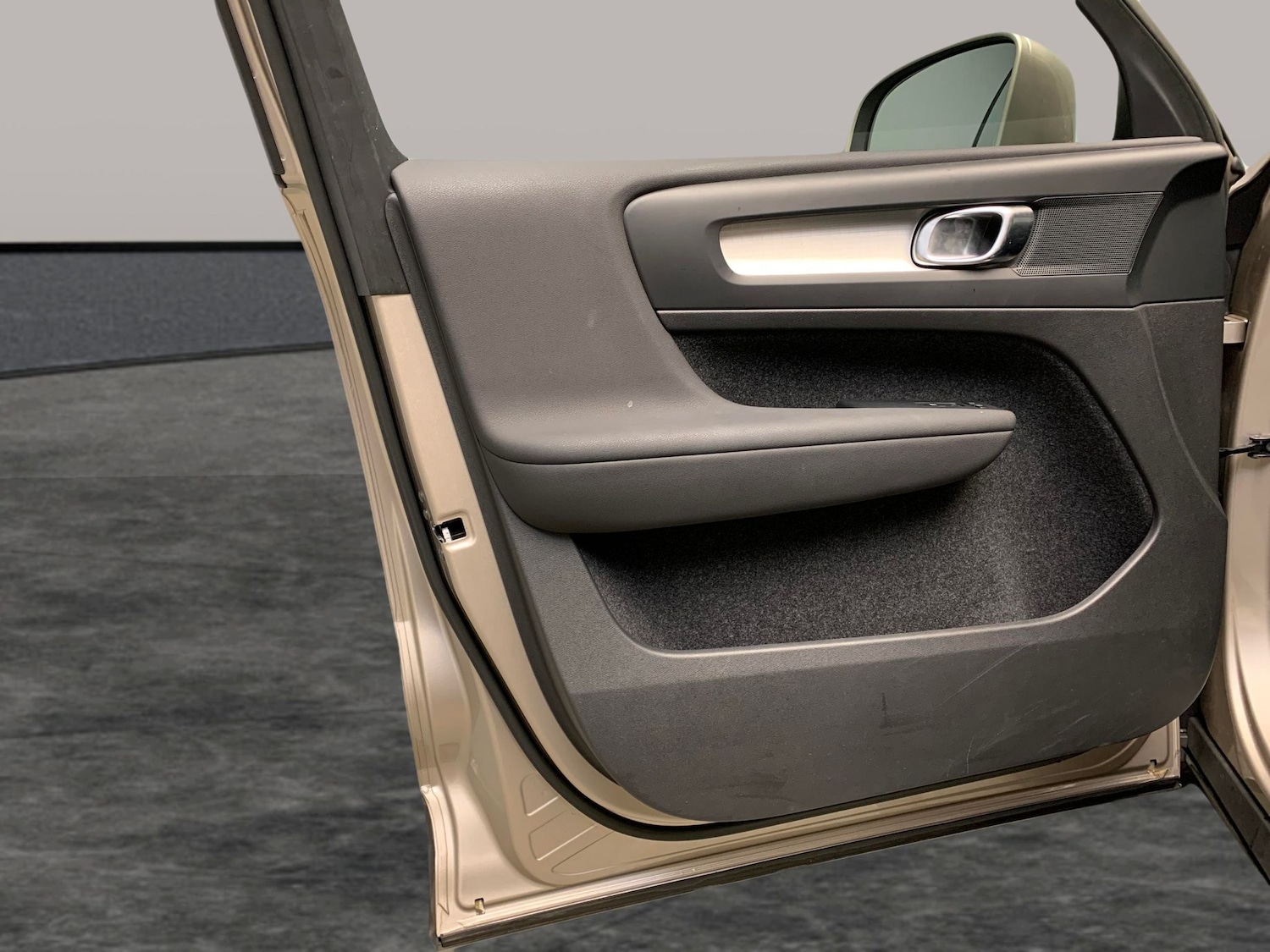 Used Volvo XC40 2022 for sale - 76773693: Photo 26