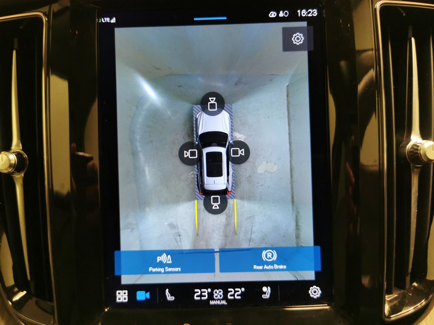 Used Volvo XC60 2023 for sale - 77972171: Photo 7