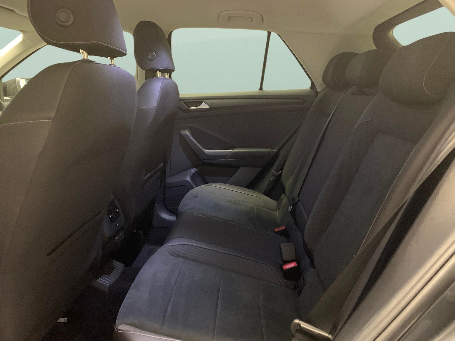 Used Volkswagen T-Roc 2023 for sale - 76480142: Photo 27