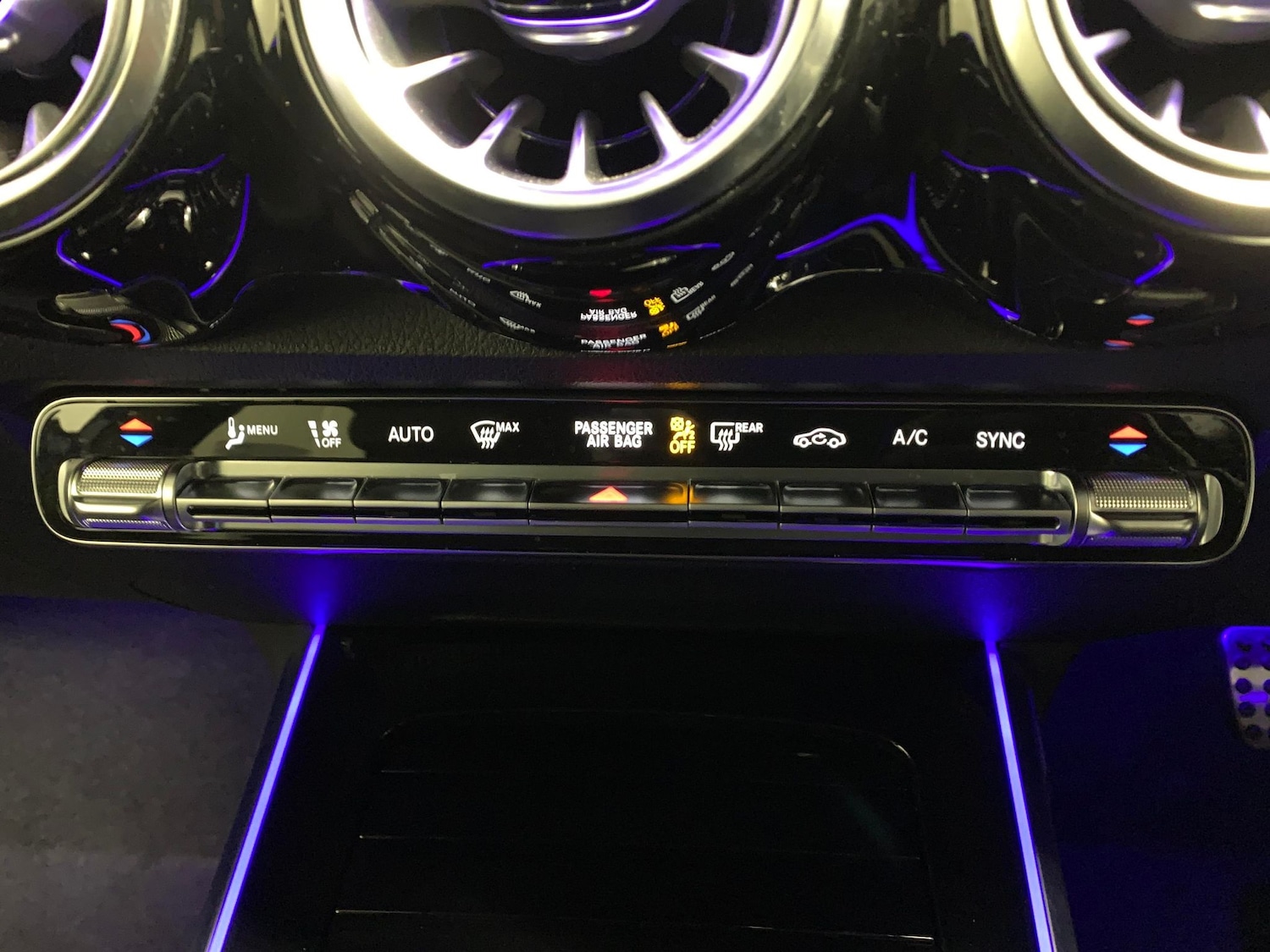 Used Mercedes-Benz GLB 2023 for sale - 76382993: Photo 22