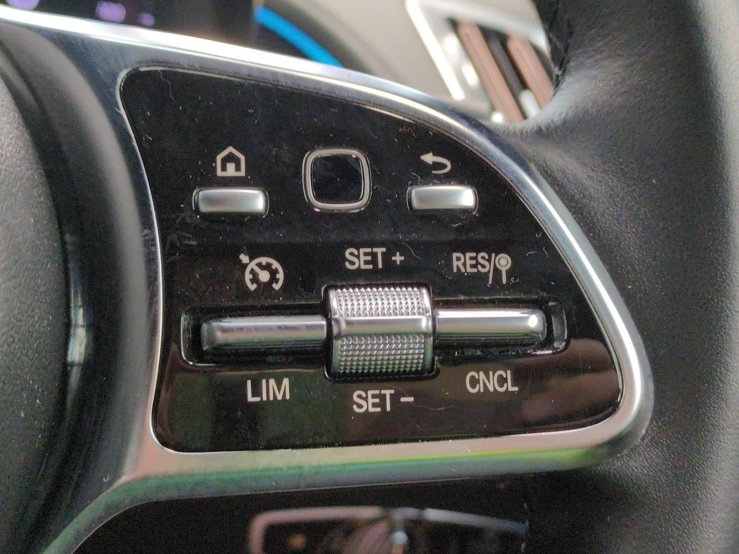 Used Mercedes-Benz EQC 2022 for sale - 76115374: Photo 29