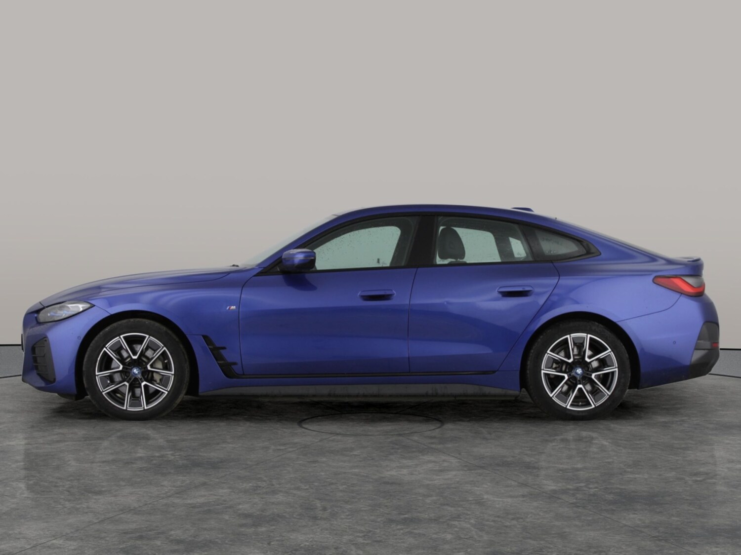 Used BMW i4 2022 for sale - 77490436: Photo 15