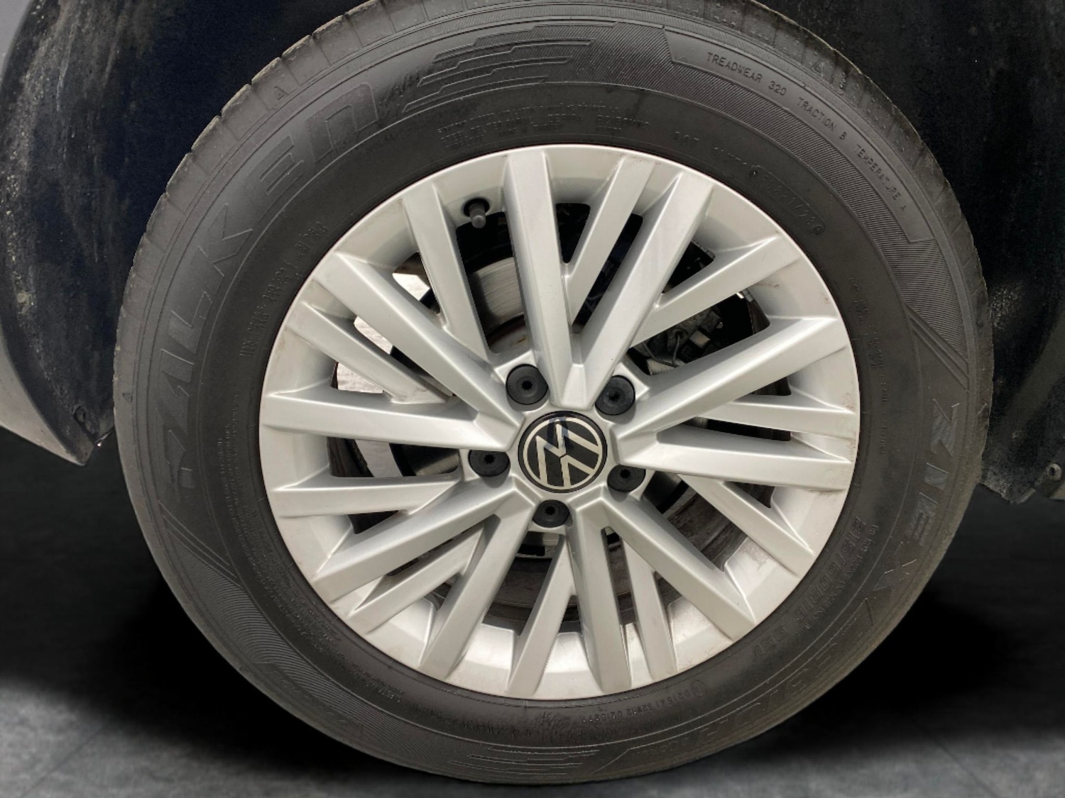 Used Volkswagen T-Roc 2023 for sale - 76046197: Photo 30