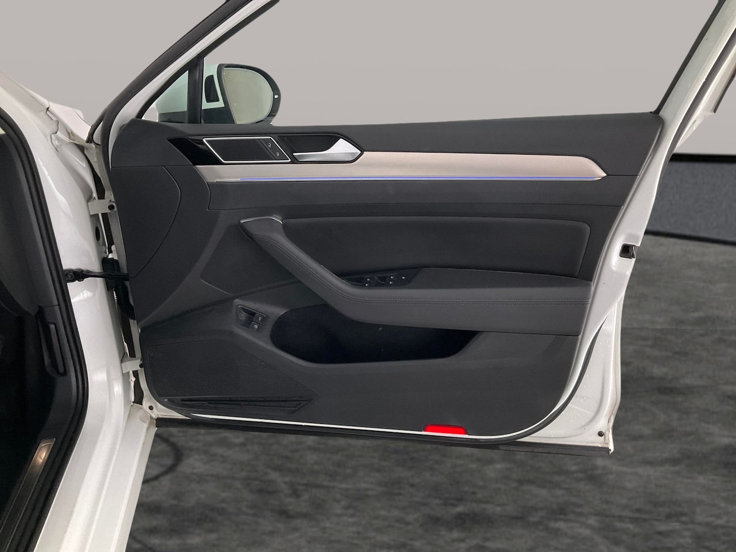 Used Volkswagen Passat 2017 for sale - 76444619: Photo 41