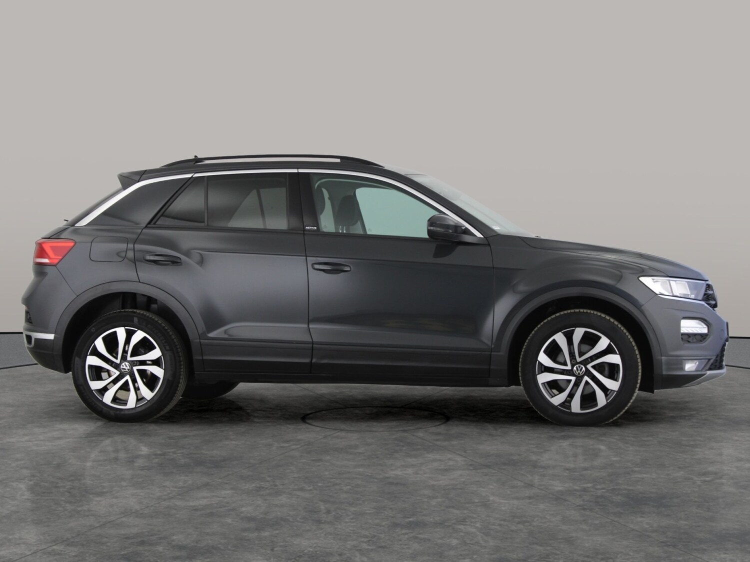 Used Volkswagen T-Roc 2021 for sale - 77743292: Photo 8