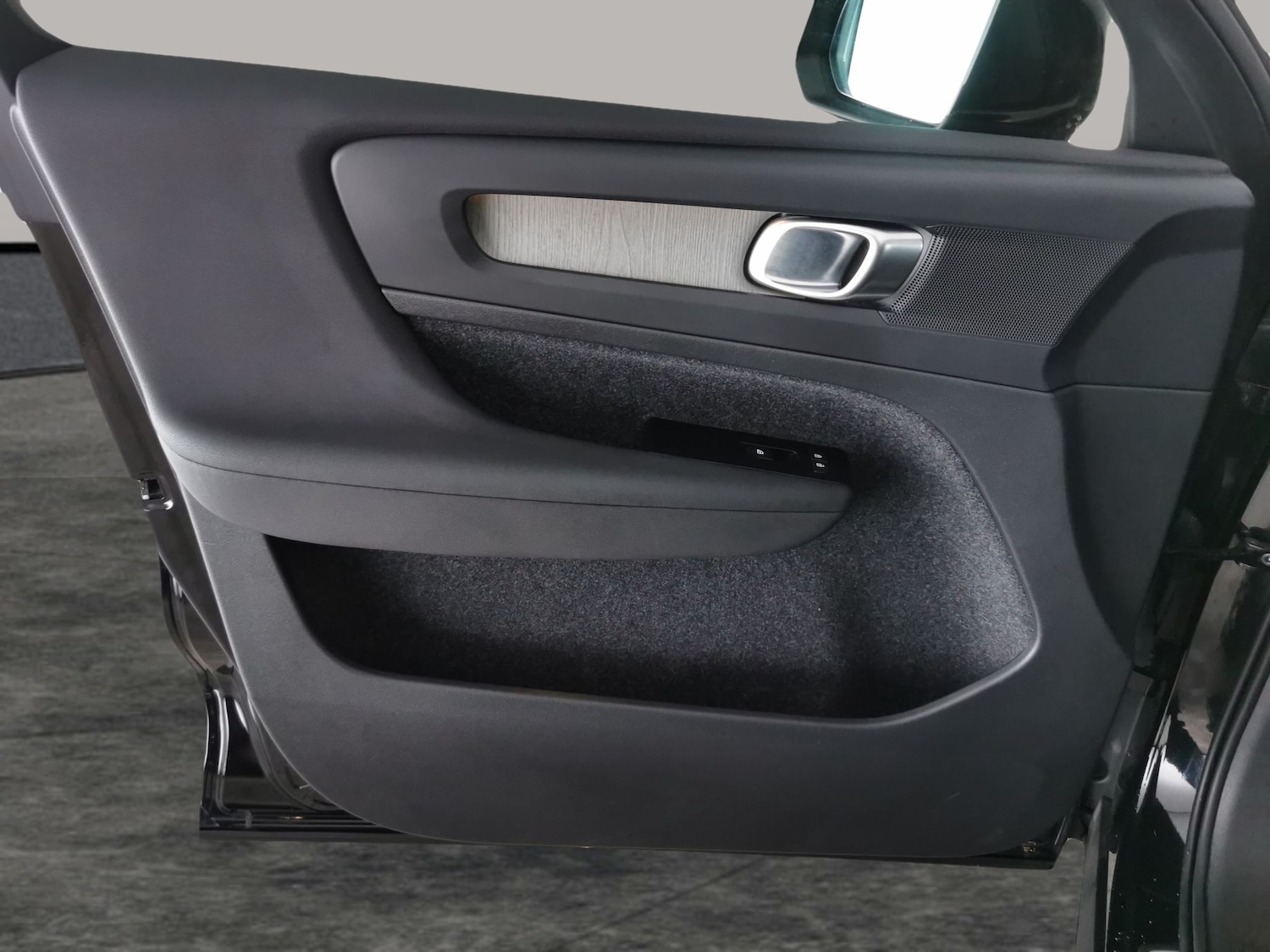 Used Volvo XC40 2021 for sale - 77043322: Photo 33