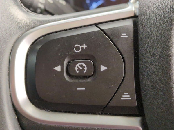 Used Volvo XC60 2021 for sale - 76180654: Photo 23