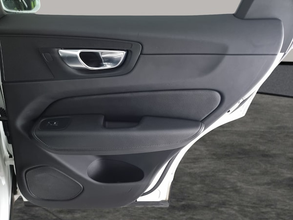 Used Volvo XC60 2021 for sale - 76180654: Photo 37