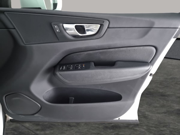 Used Volvo XC60 2021 for sale - 76180654: Photo 38