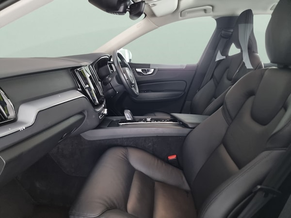 Used Volvo XC60 2021 for sale - 76180654: Photo 4