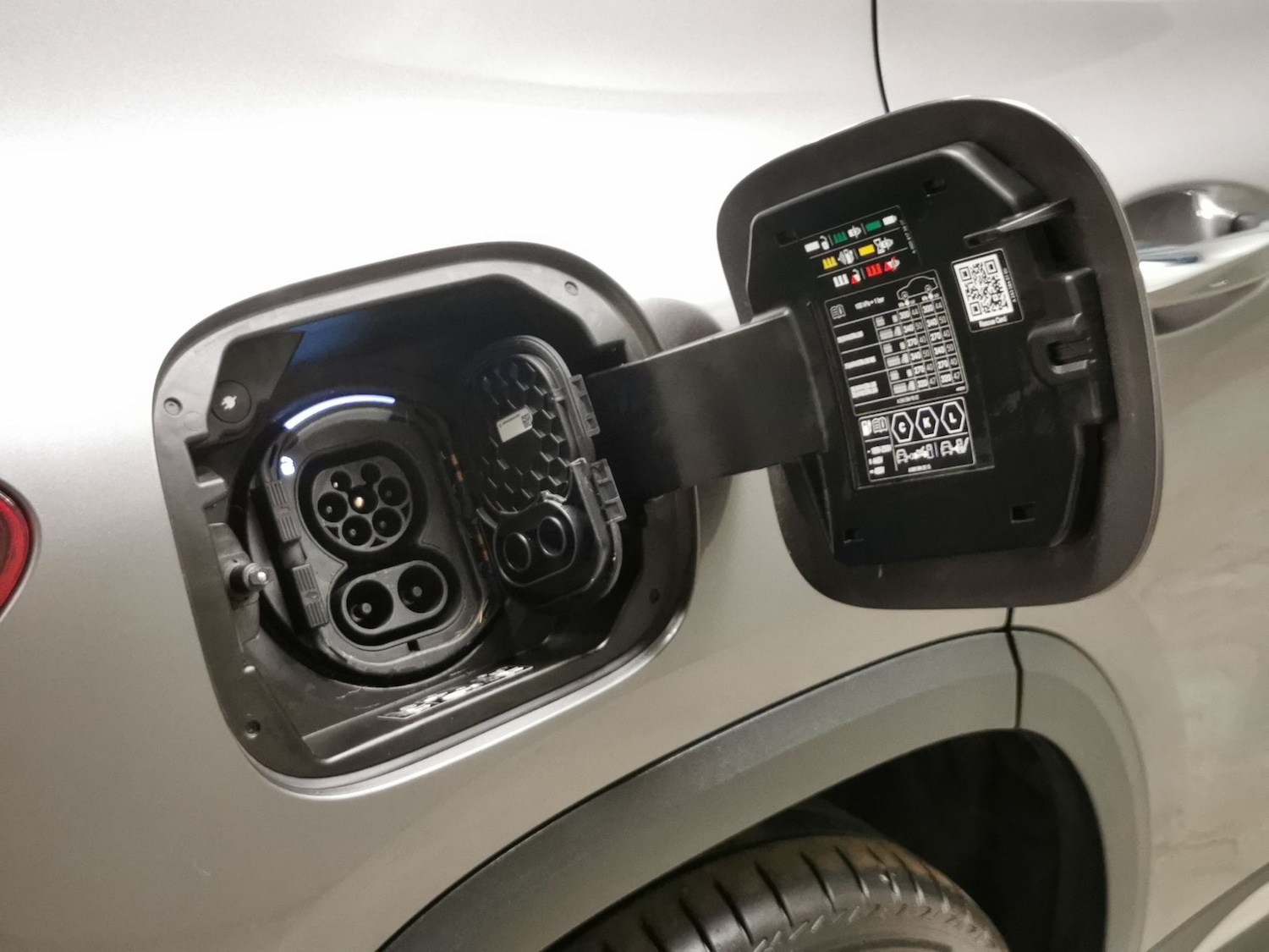 Used Mercedes-Benz EQA 2023 for sale - 76400949: Photo 43