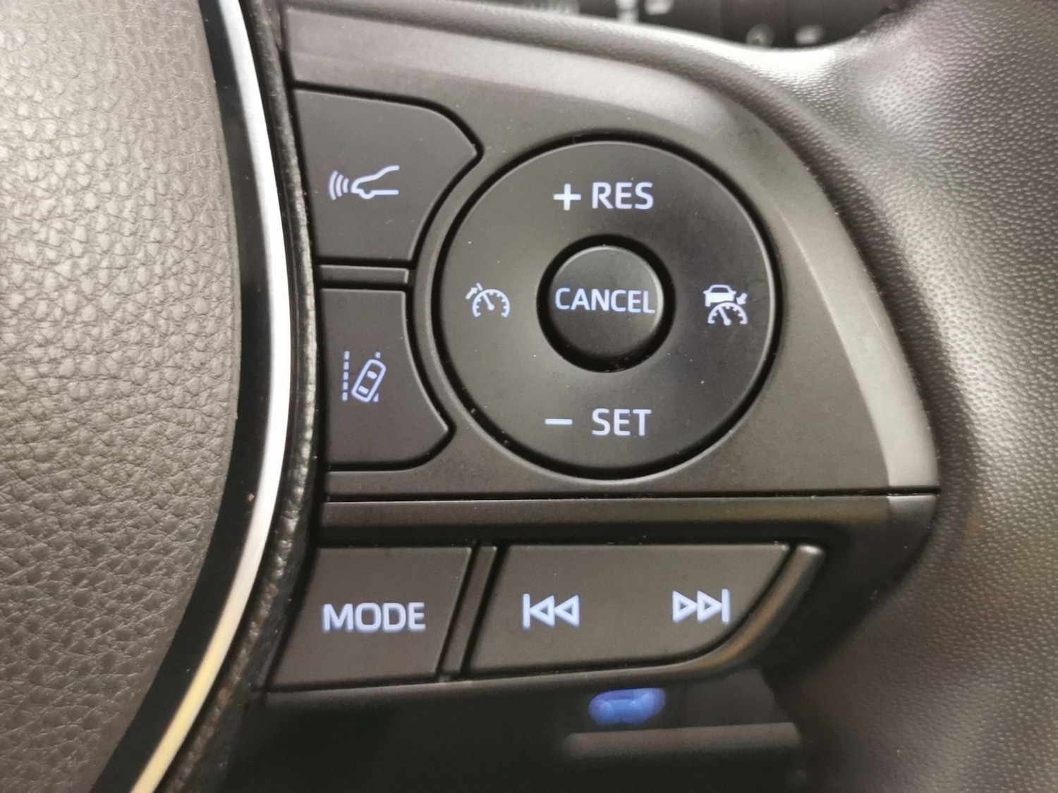 Used Toyota RAV4 2021 for sale - 76169904: Photo 24