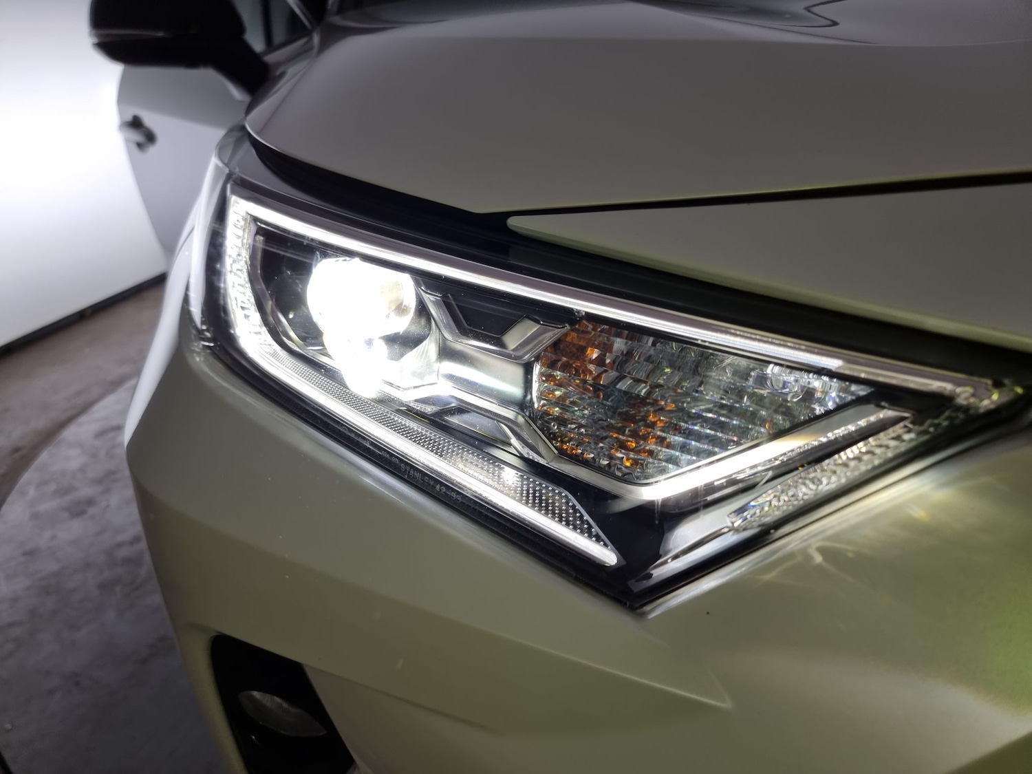 Used Toyota RAV4 2021 for sale - 76169904: Photo 28