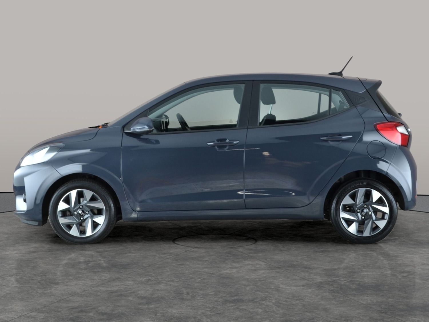 Used Hyundai i10 2023 for sale - 77244897: Photo 12