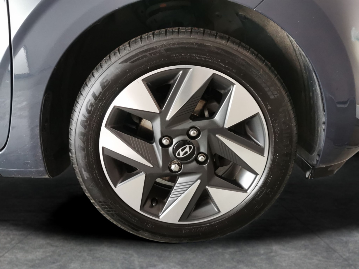 Used Hyundai i10 2023 for sale - 77244897: Photo 21