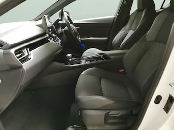 Used Toyota C-HR 2022 for sale - 79392940: Photo