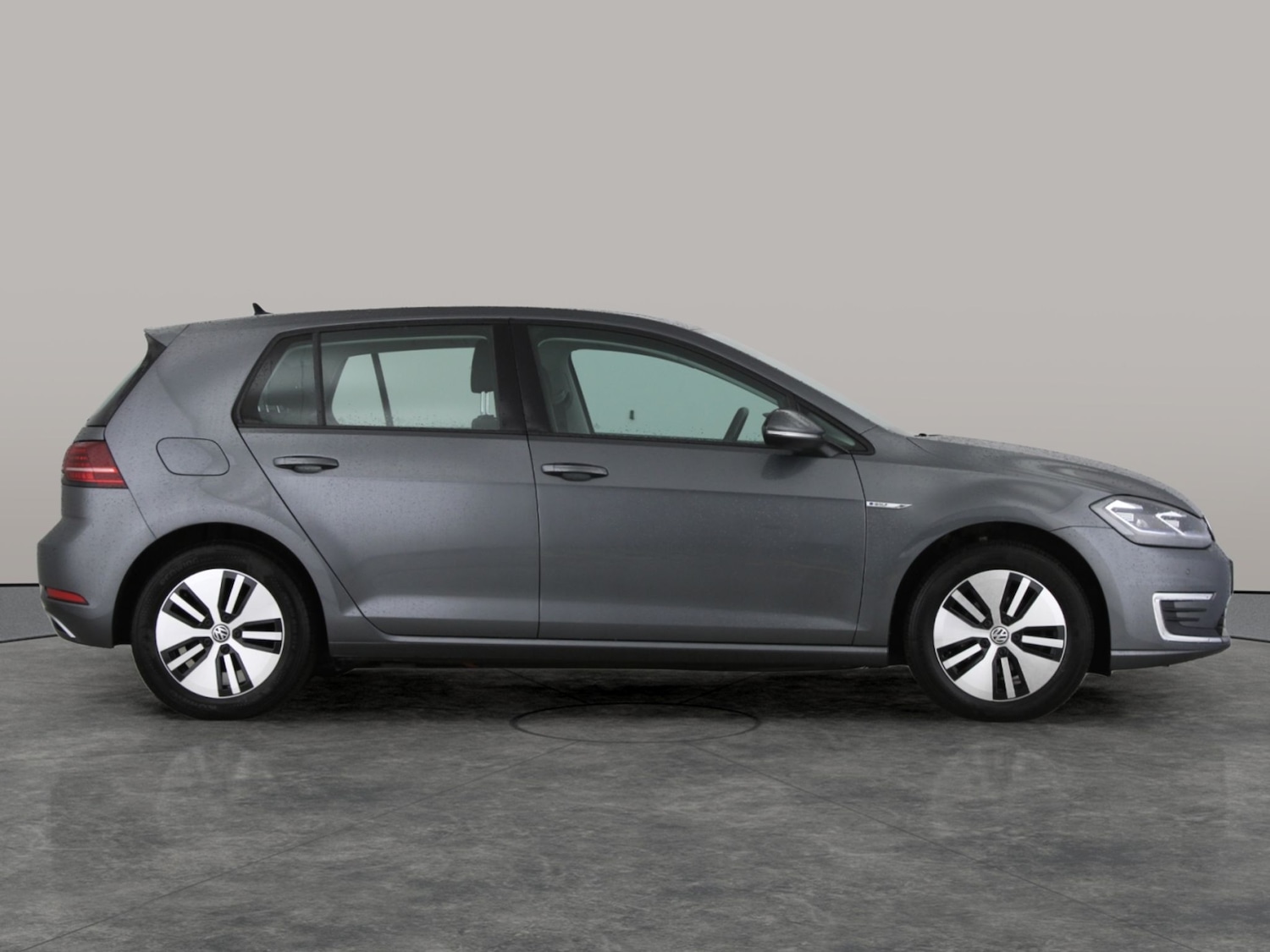 Used Volkswagen Golf 2020 for sale - 77210839: Photo 9