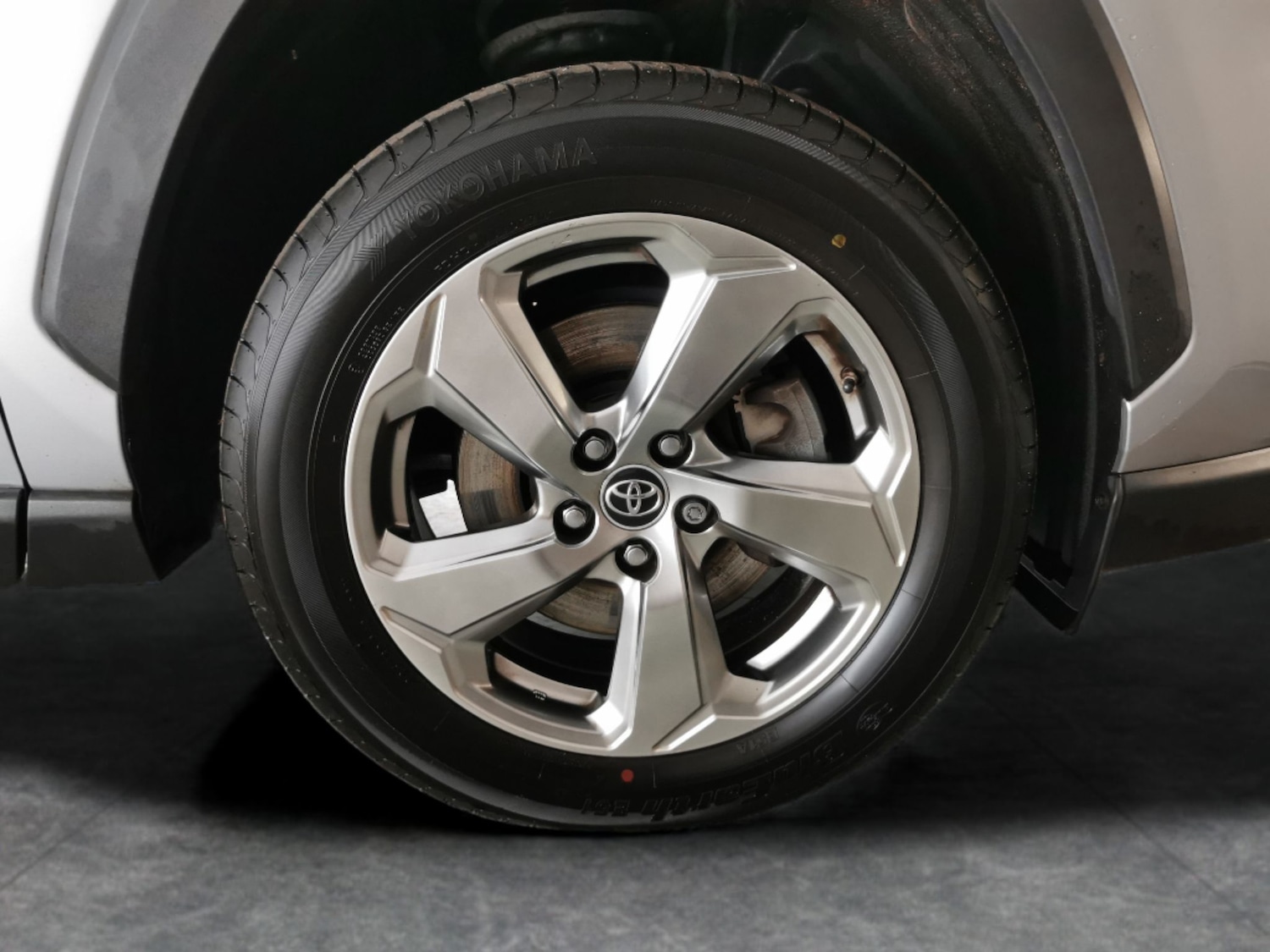 Used Toyota RAV4 2019 for sale - 76922218: Photo 24