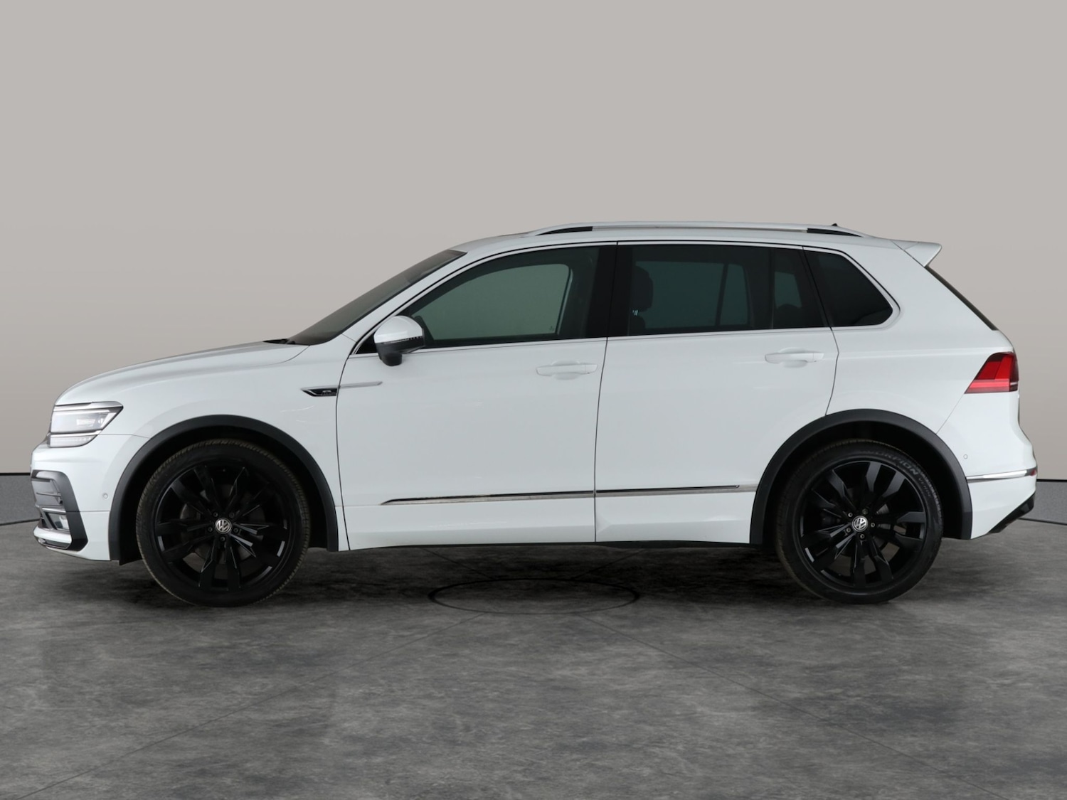 Used Volkswagen Tiguan 2019 for sale - 76128704: Photo 19