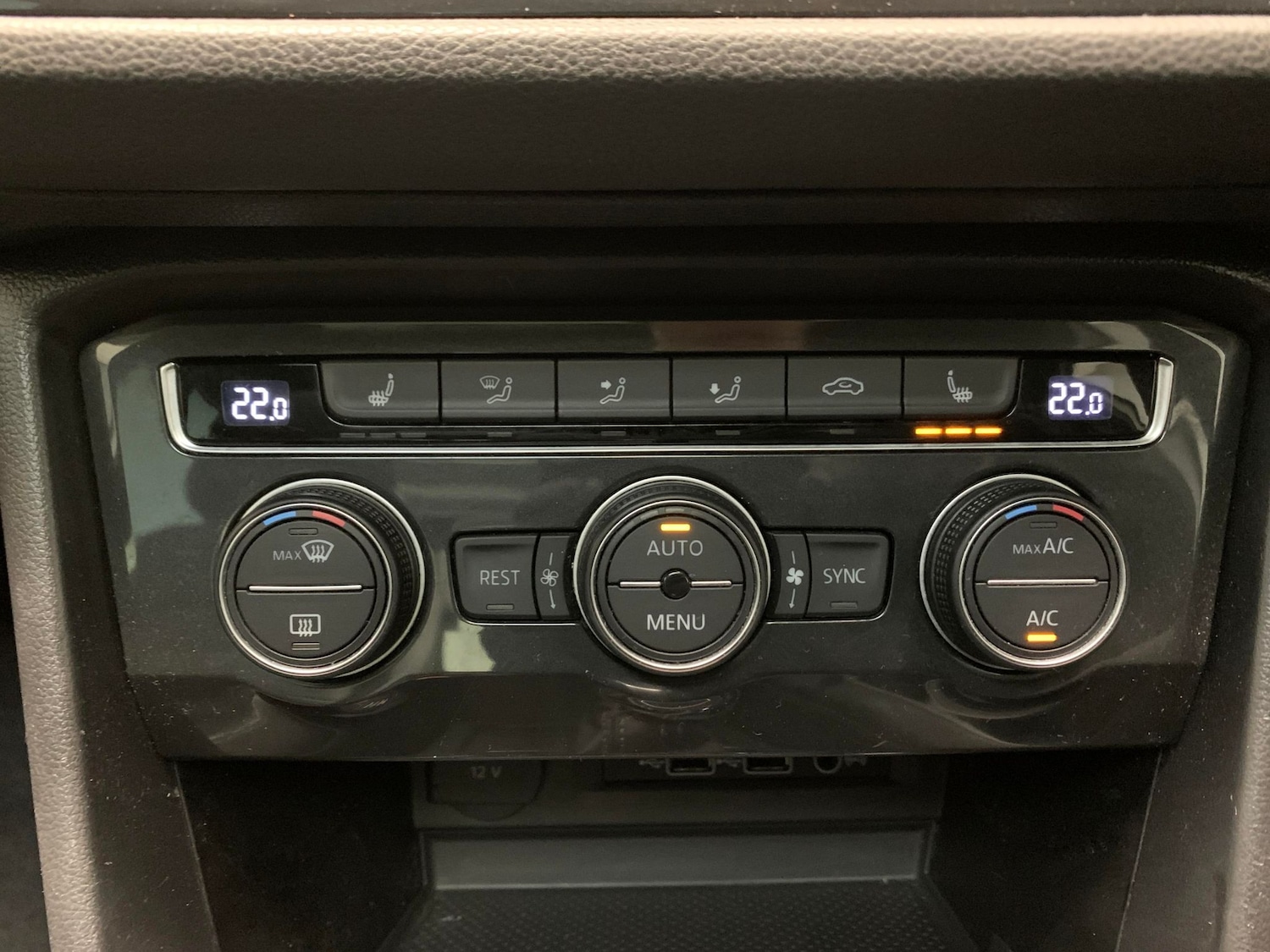 Used Volkswagen Tiguan 2019 for sale - 76128704: Photo 32