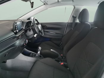 Used Hyundai BAYON 2022 for sale - 76967214: Photo