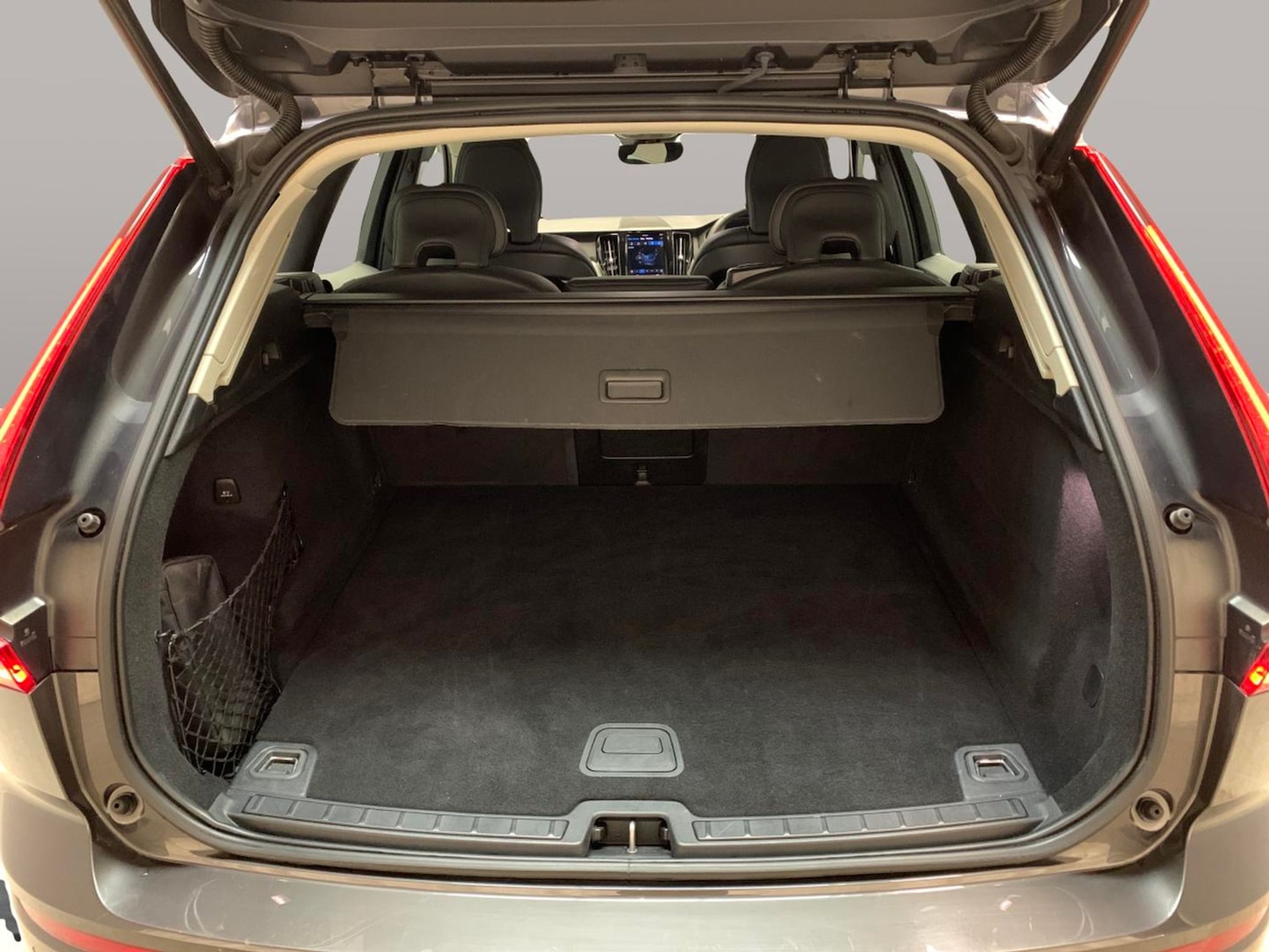 Used Volvo XC60 2023 for sale - 77180446: Photo 32