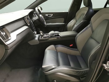 Used Volvo V60 2021 for sale - 75957997: Photo