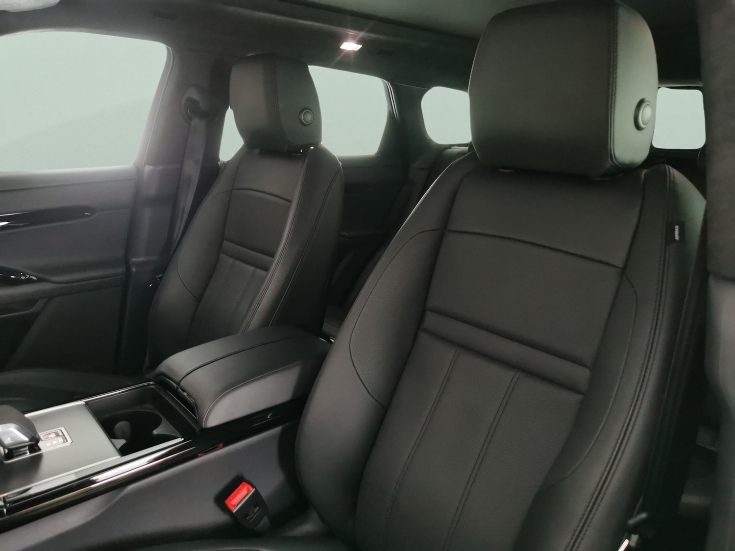 Used Land Rover Range Rover Evoque 2024 for sale - 76439636: Photo 9