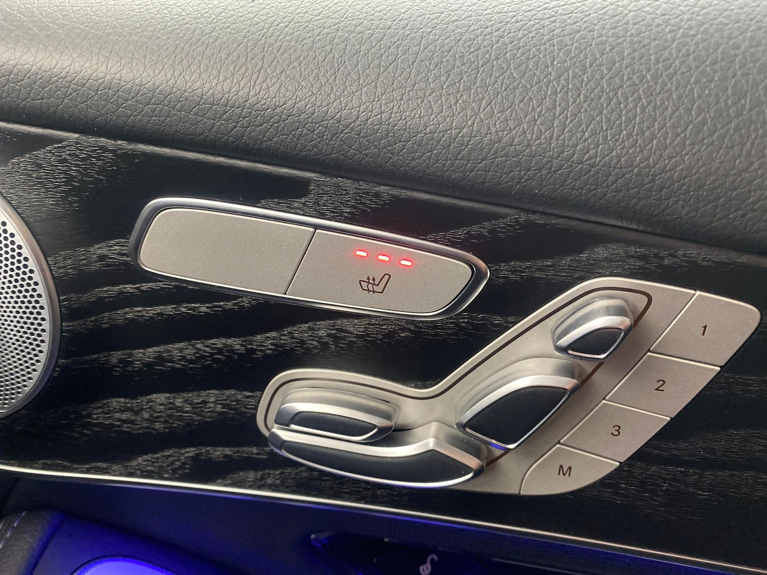 Used Mercedes-Benz GLC 2020 for sale - 76382896: Photo 23