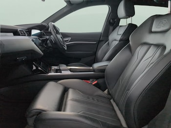 Used Audi e-tron 2022 for sale - 75375119: Photo