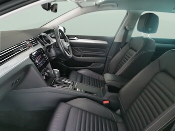 Used Volkswagen Passat 2022 for sale - 77221423: Photo