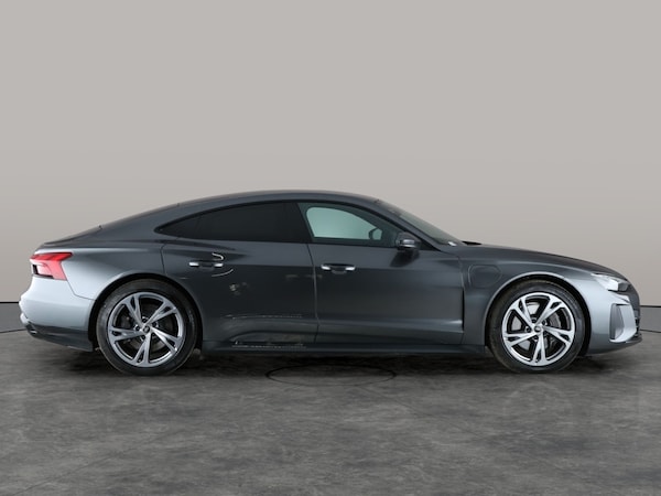Used Audi e-tron GT 2022 for sale - 76240920: Photo 14