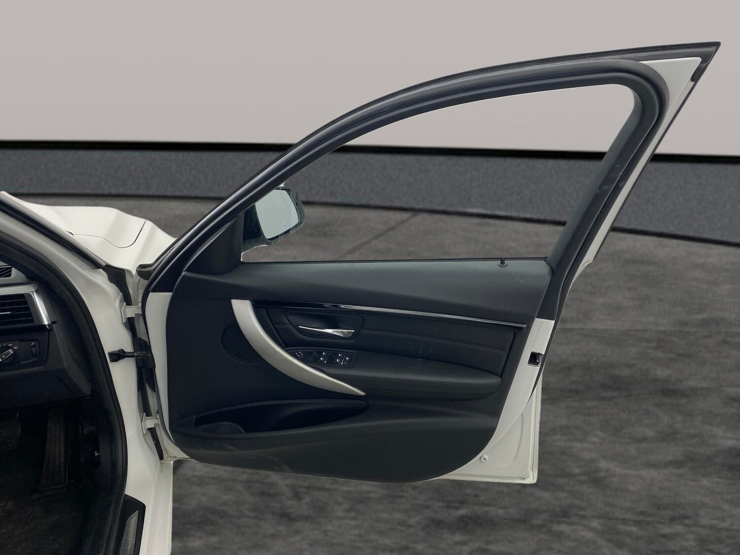 Used BMW 3 Series 2018 for sale - 77786613: Photo 27