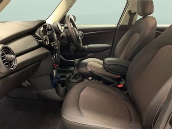 Used MINI Hatch 2019 for sale - 77600847: Photo